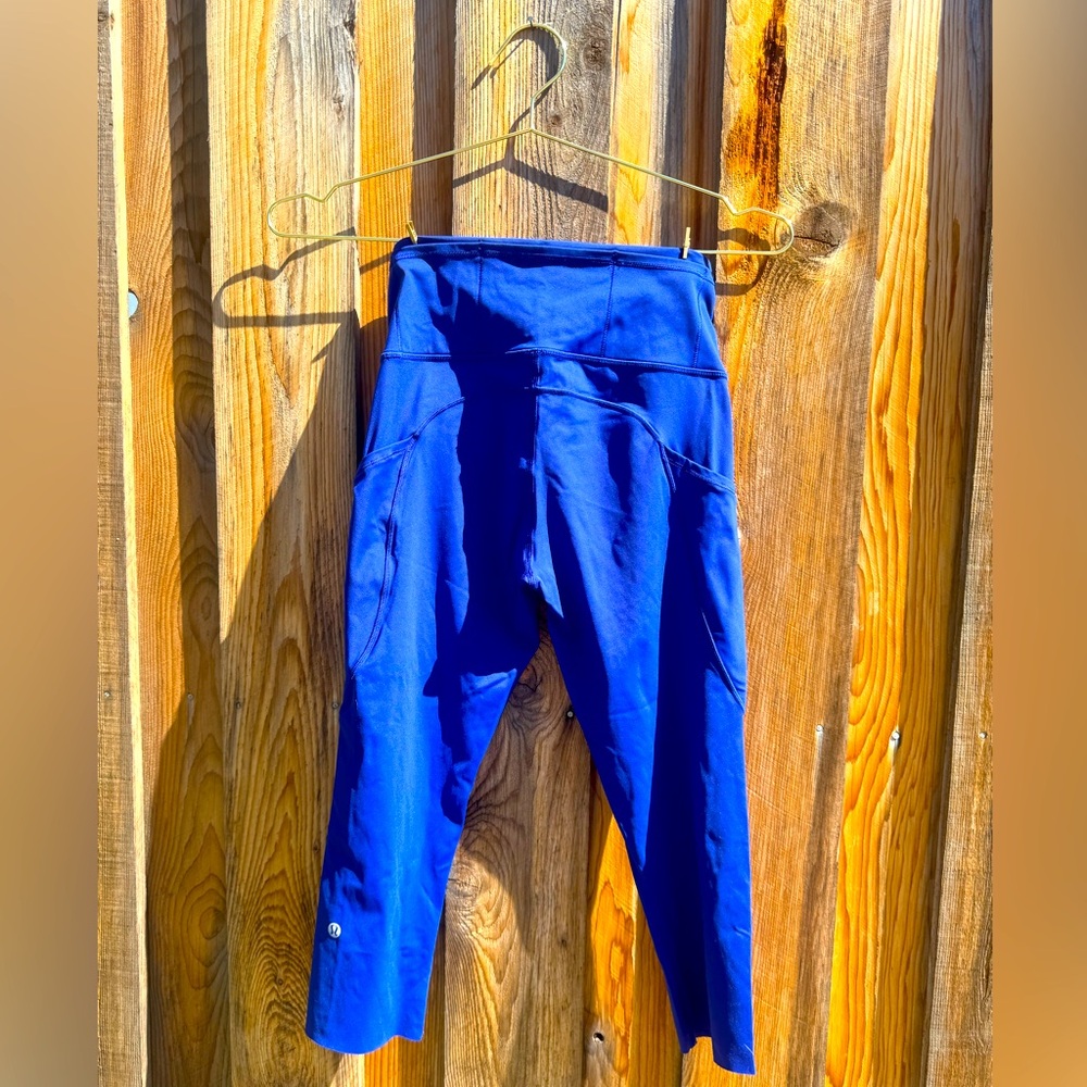 Lululemon leggings, royal blue, reflective, running, size 6